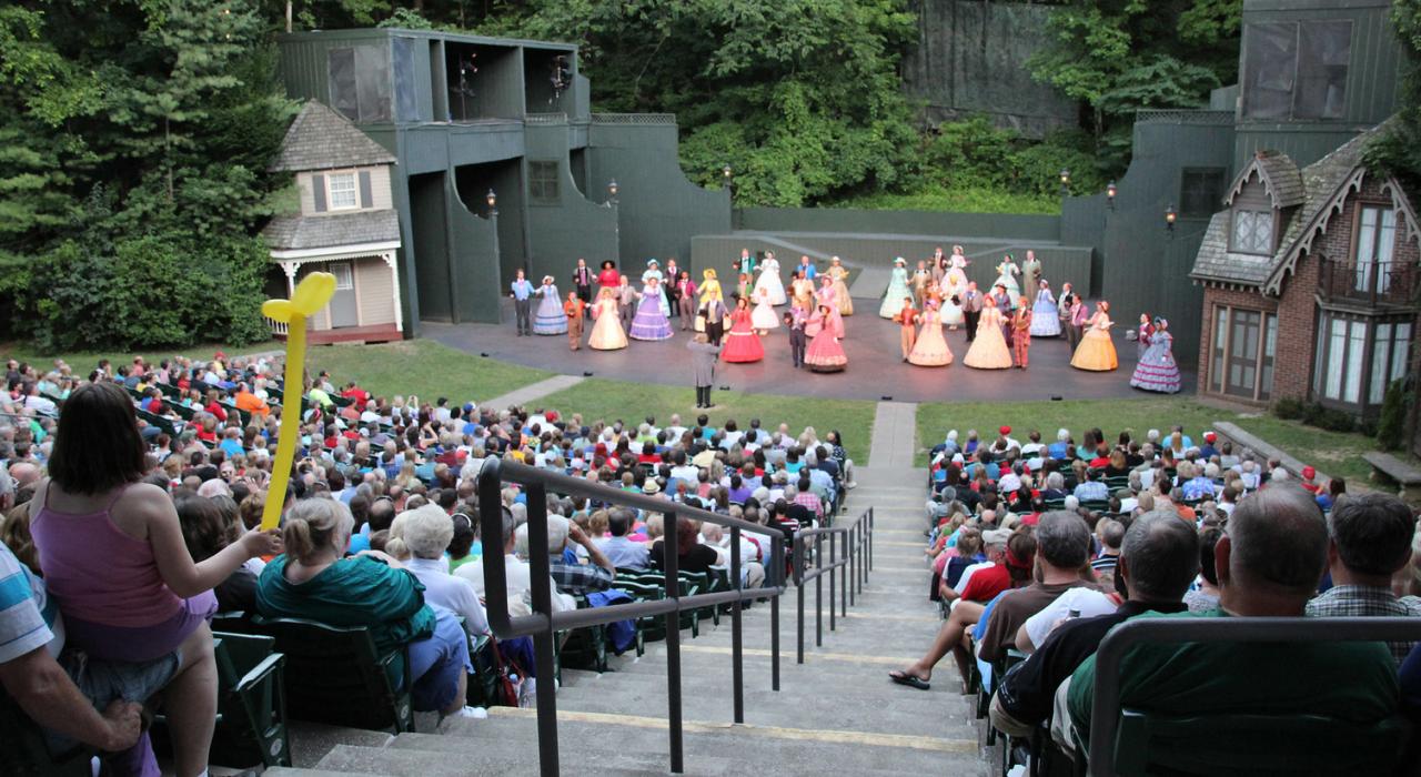 Performance of The Stephen Foster Story at the J. Dan Talbott Amphitheatre