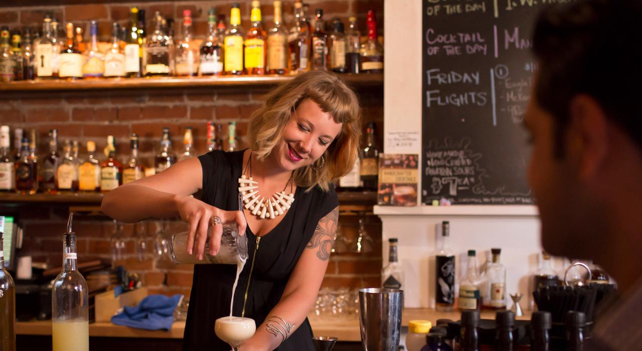 亲身体验当地的精酿鸡尾酒文化 亲身体验当地的精酿鸡尾酒文化