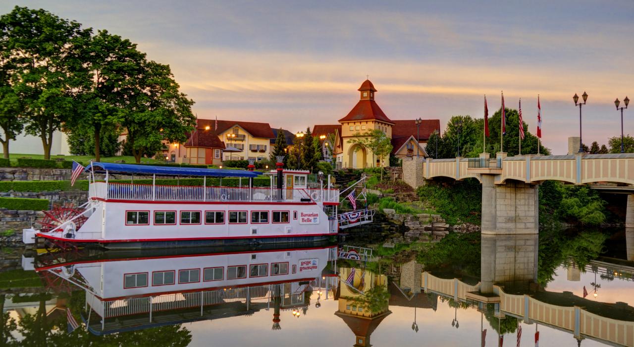 迷人的德国小镇弗兰肯莫斯由德国路德教会于 1845 年修建 迷人的德国小镇弗兰肯莫斯由德国路德教会于 1845 年修建