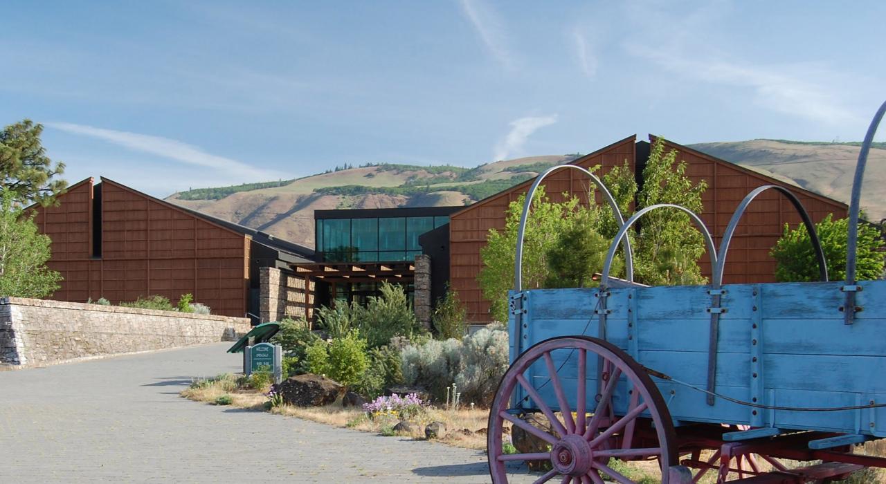 在俄勒冈州的哥伦比亚河谷探索中心及博物馆内，来一场时光倒流之旅