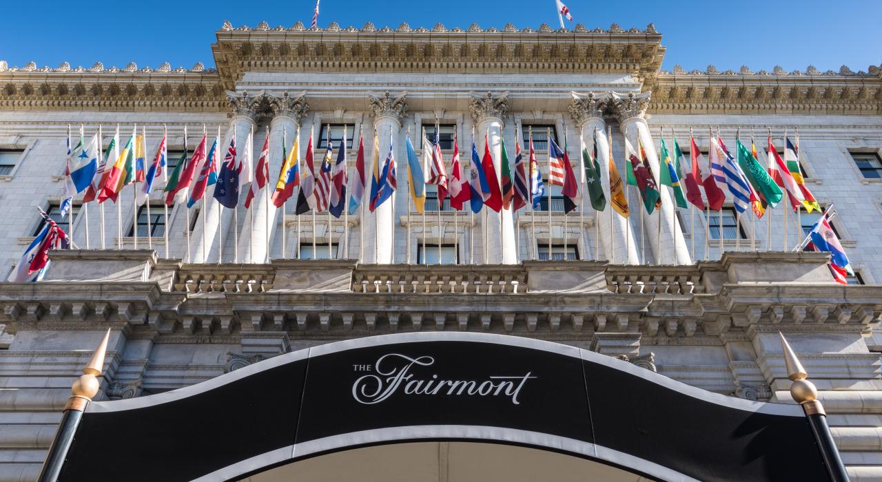 加利福尼亚州旧金山费尔蒙豪华酒店的外景 加利福尼亚州旧金山费尔蒙豪华酒店的外景