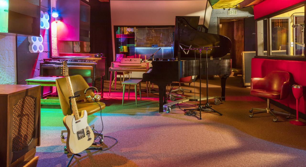 参观阿拉巴马州的马斯尔肖尔斯之声工作室