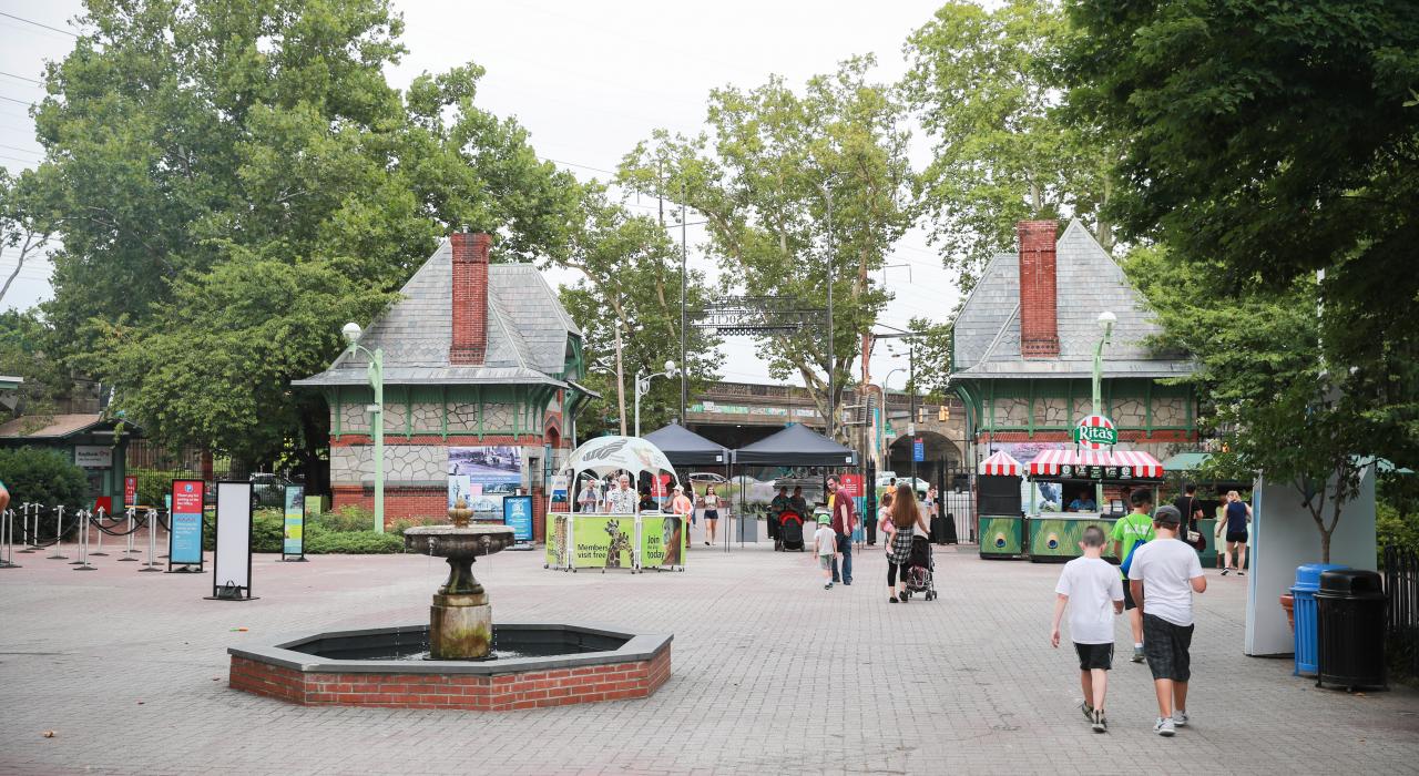 费城动物园的入口，费城动物园是超过1300只动物的家