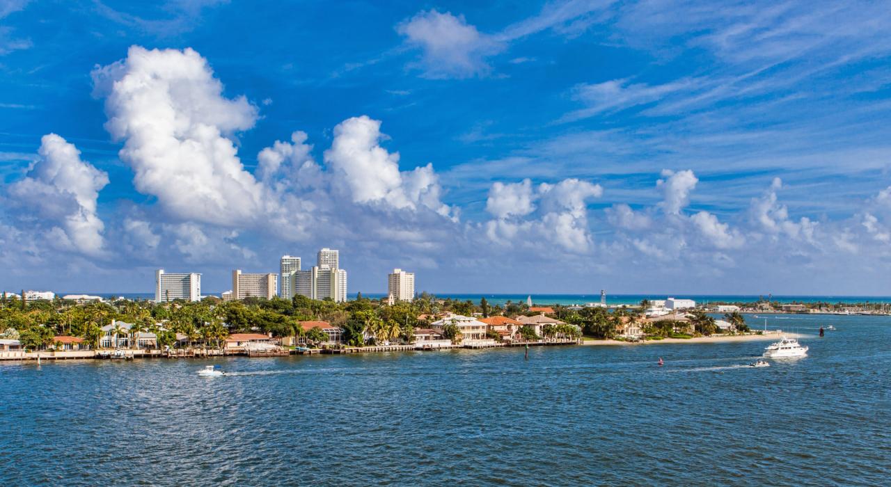 罗德岱堡海滨风光