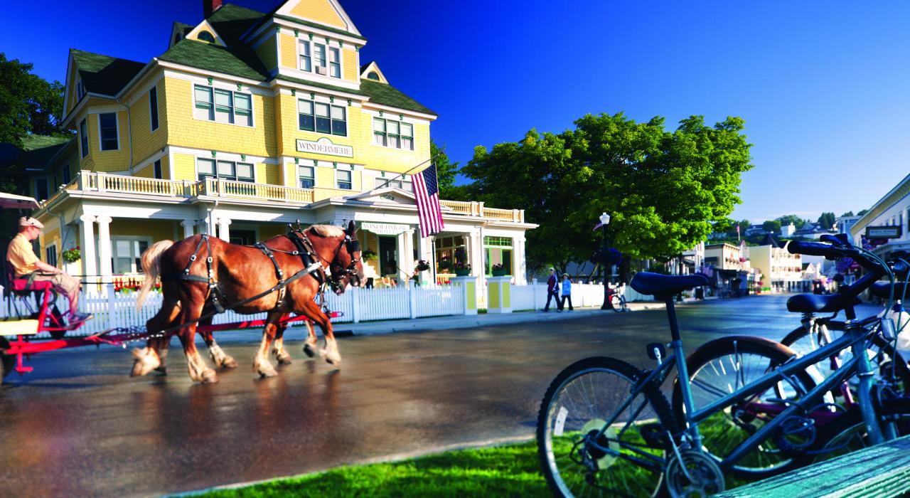 麦基诺的马车游览 麦基诺的马车游览