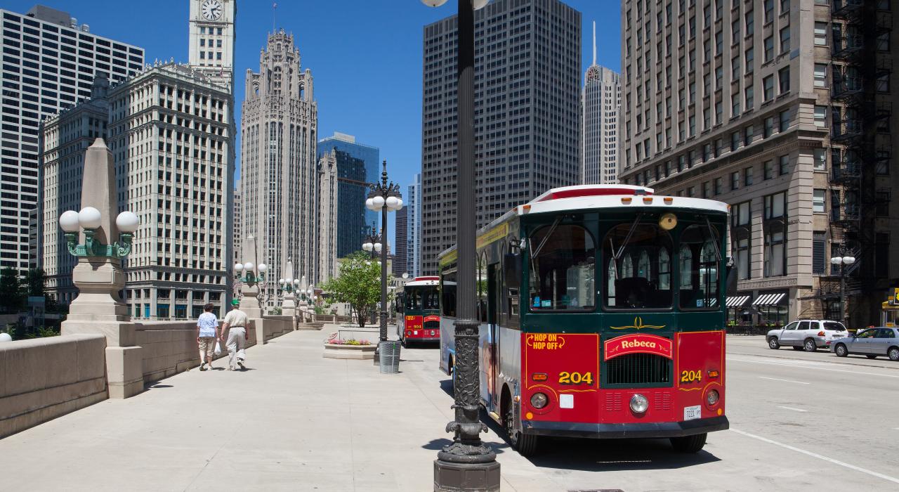 来到芝加哥一定要去巴士之旅游览这座城市的独特风景 来到芝加哥一定要去巴士之旅游览这座城市的独特风景