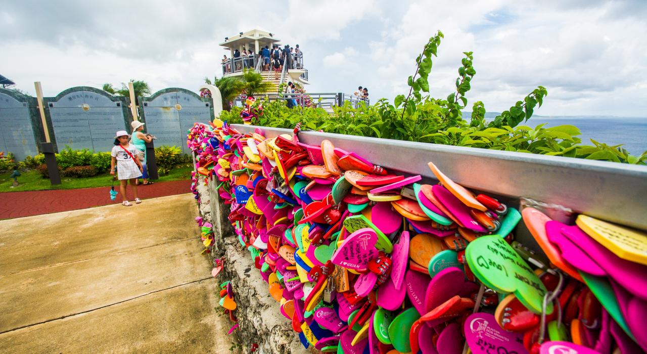 恋人岬上的恋人锁