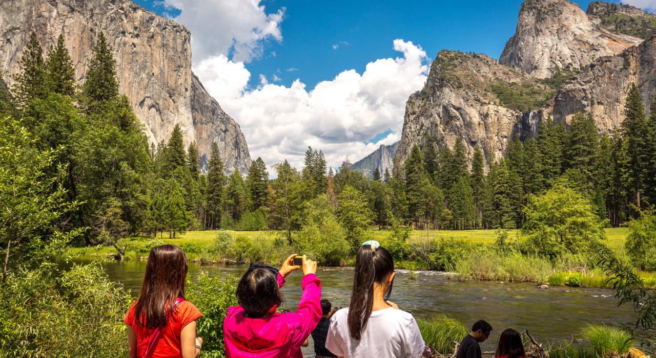 优胜美地国家公园的山景 优胜美地国家公园的山景