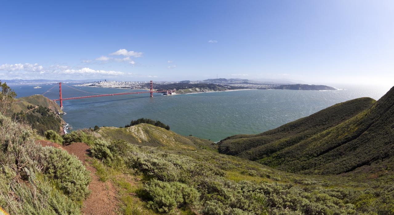 俯瞰旧金山海湾和金门大桥之景 俯瞰旧金山海湾和金门大桥之景