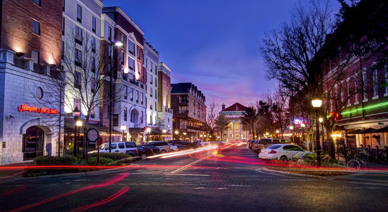 傍晚的圣彼得堡海滩大道 傍晚的圣彼得堡海滩大道