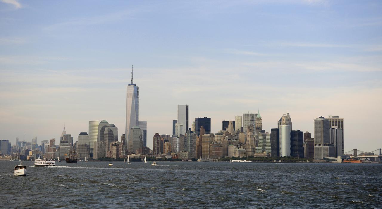 从哈德逊河上看到的曼哈顿市中心