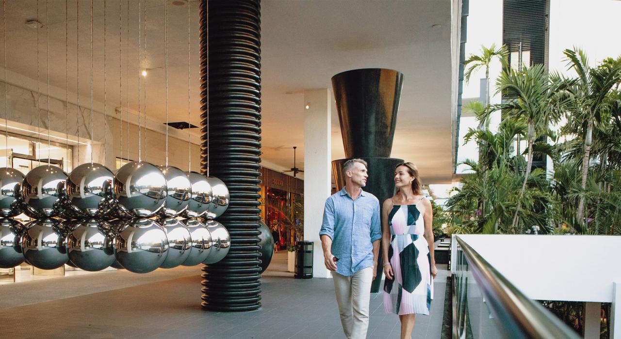 美丽巴尔港的奢侈品购物中心