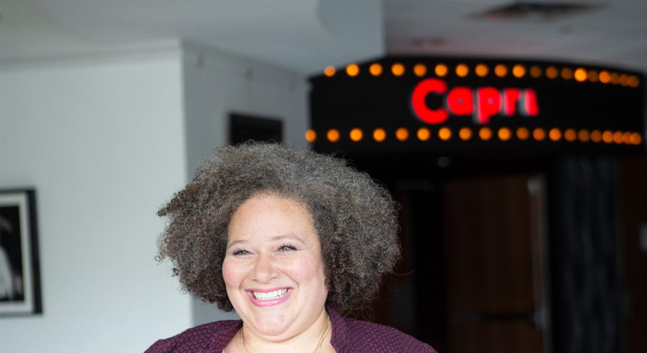 Lady Lark 在明尼苏达州明尼阿波利斯的 Capri 剧院