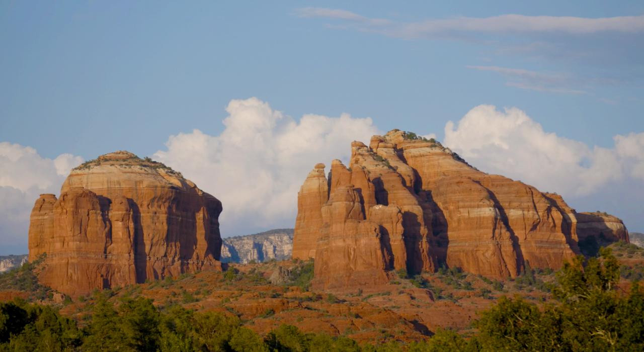 亚利桑那州塞多纳附近的红岩山地貌