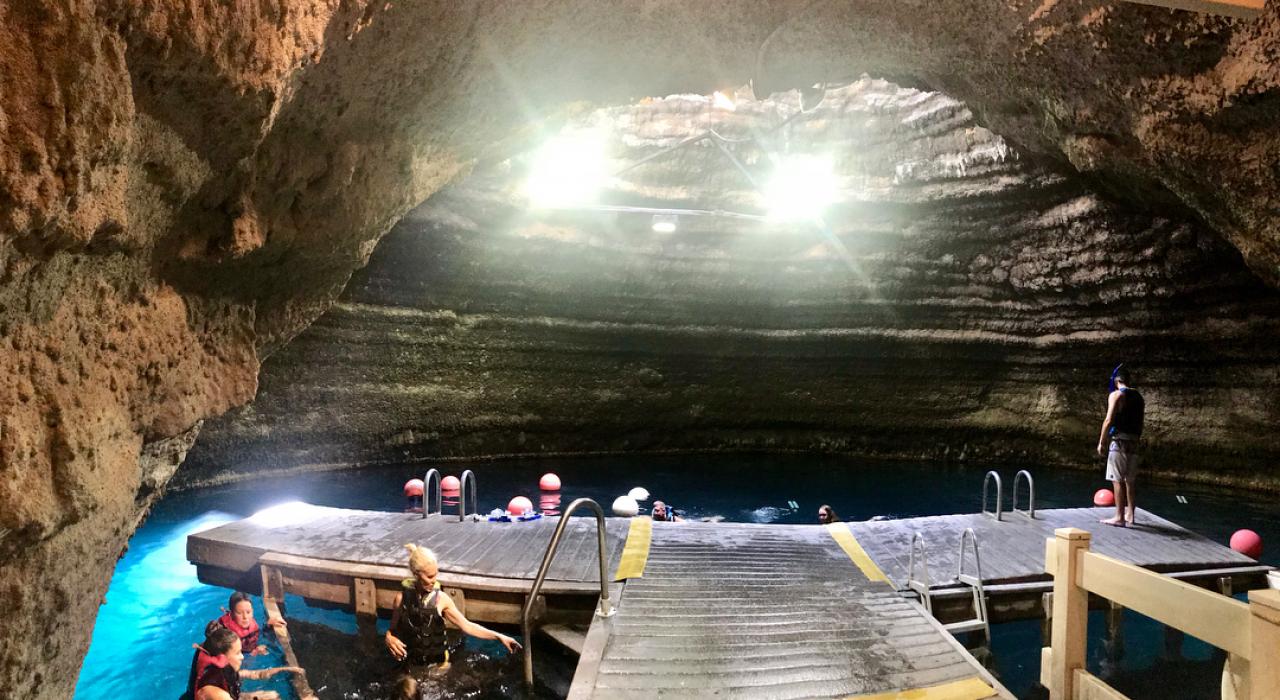 Homestead Crater 火山口温泉