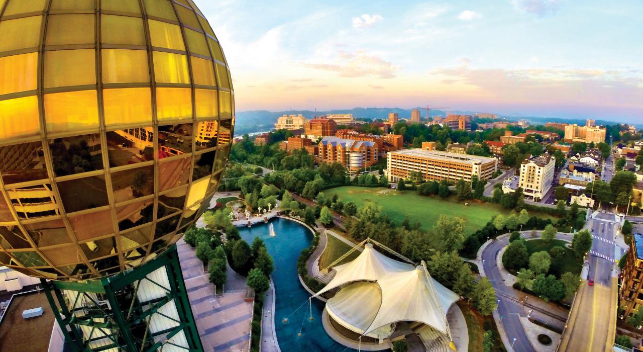 鸟瞰世博会公园的太阳球 鸟瞰世博会公园的太阳球