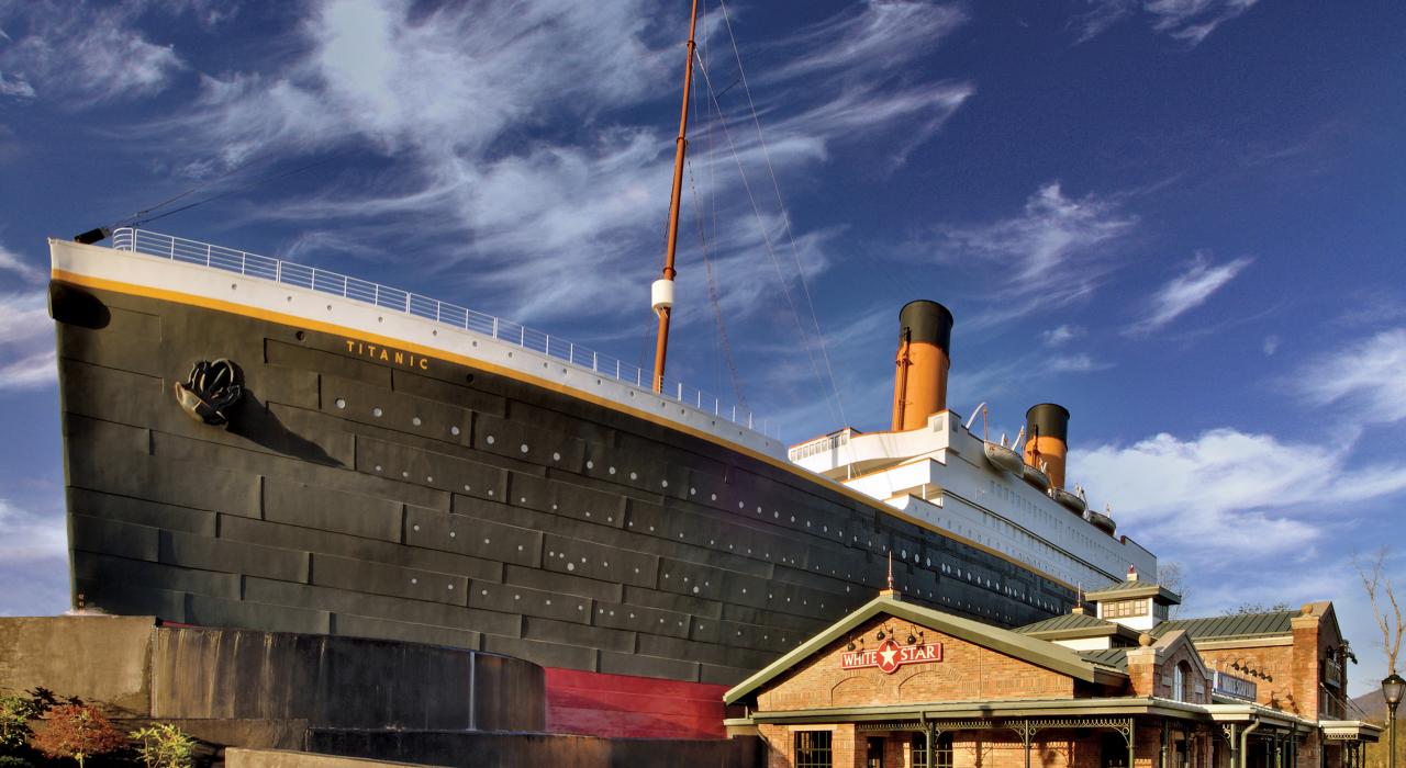 设在一艘仿造游轮中的泰坦尼克博物馆 设在一艘仿造游轮中的泰坦尼克博物馆