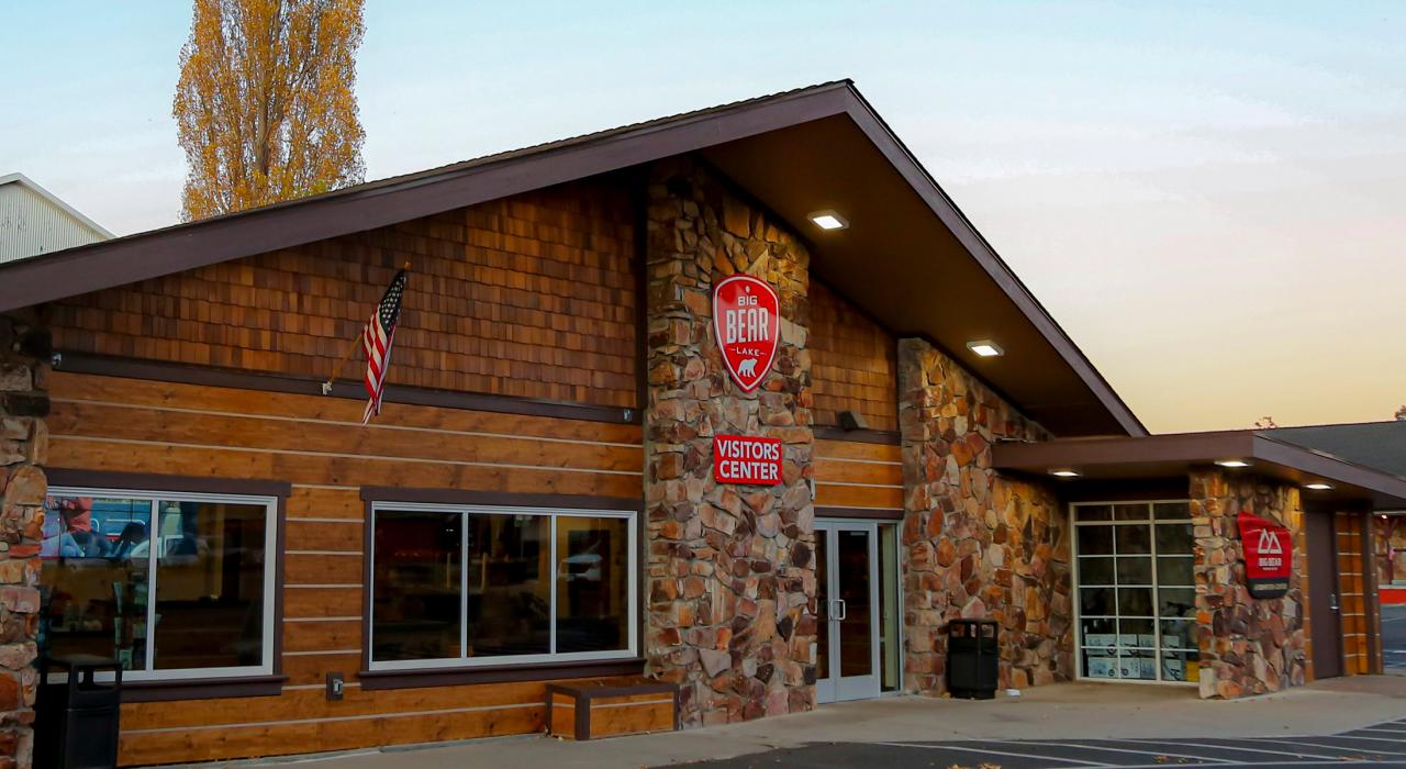 大熊湖游客中心，任何旅行行程的理想起点