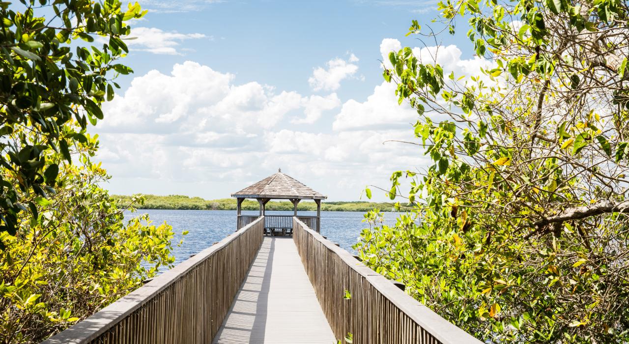 蓬塔戈尔达一处眺望着皮斯河的凉亭