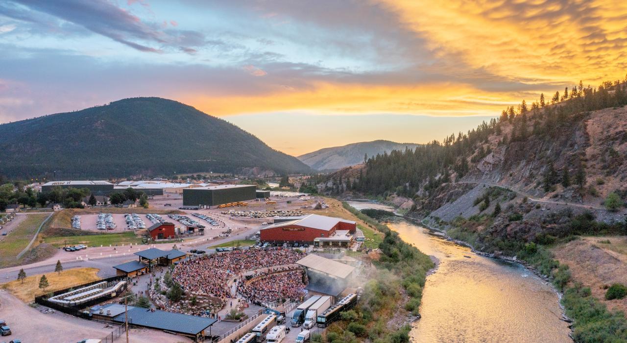 蒙大拿州米苏拉 KettleHouse Amphitheater 剧场演出俯瞰图