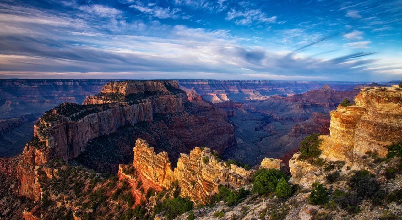 亚利桑那州大峡谷国家公园北缘的壮阔美景