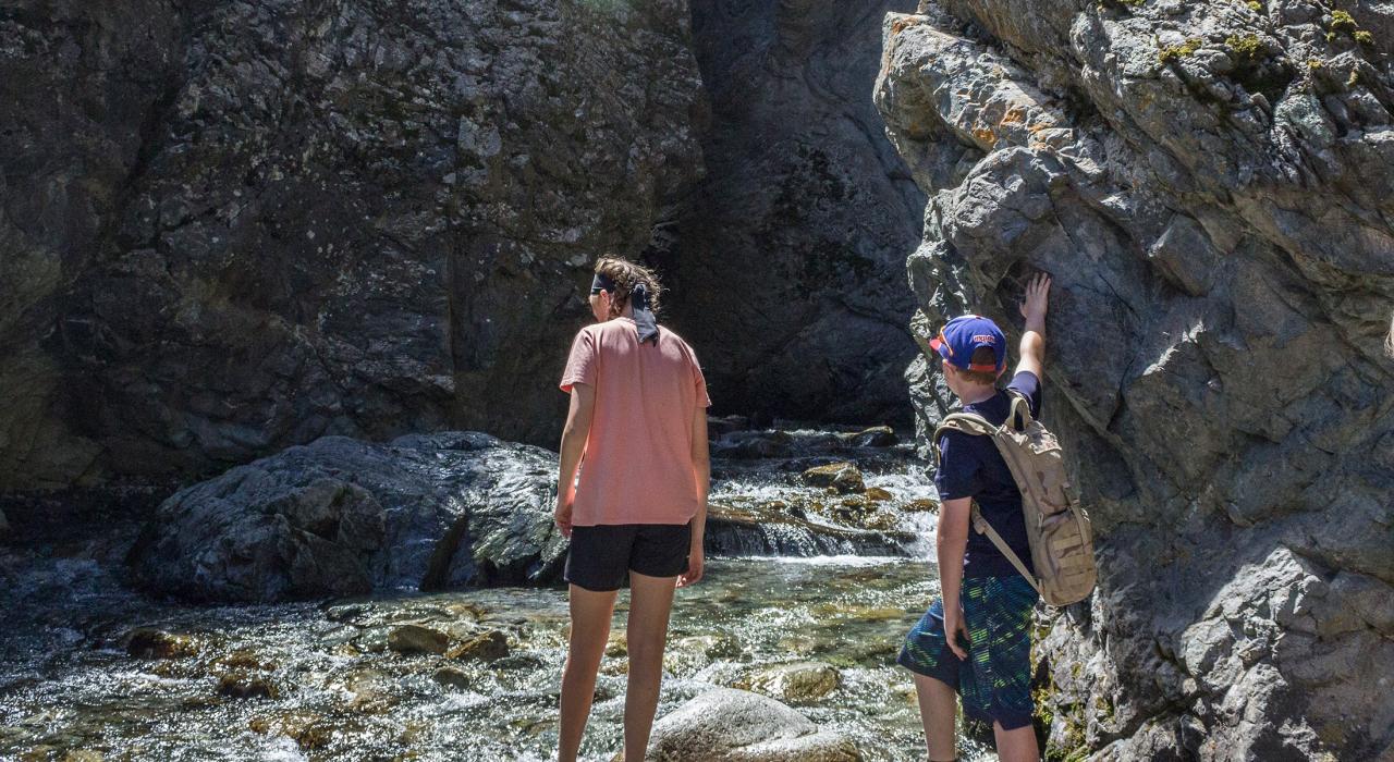 在萨帕塔瀑布脚下体验水花四溅的清凉 在萨帕塔瀑布脚下体验水花四溅的清凉