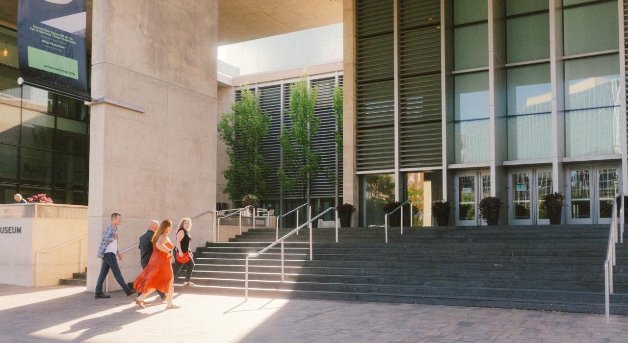 现代且环保的大急流城艺术博物馆