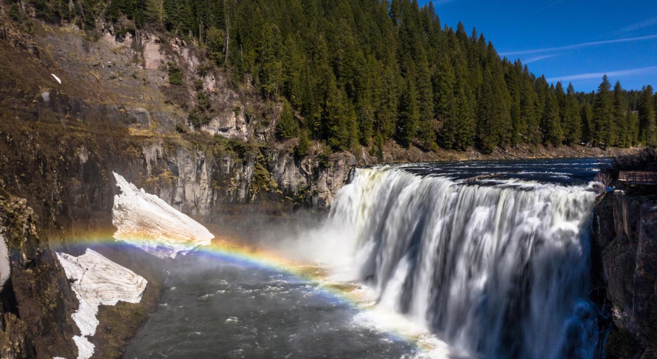爱达荷州阿什顿附近的台阶瀑布