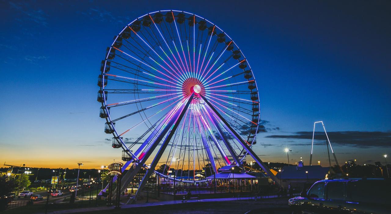The Branson Ferris Wheel illuminated at night