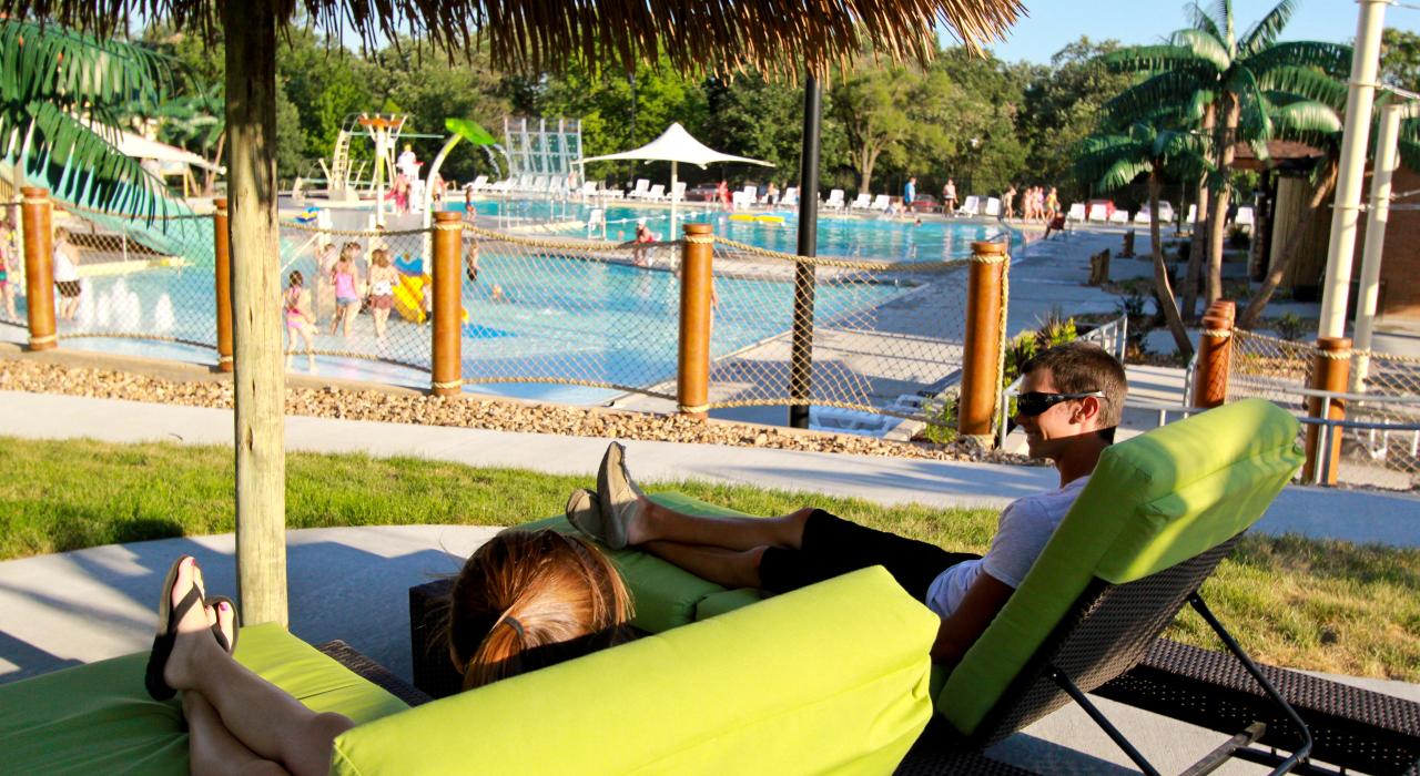 在 Chilli Bay Water Park 水上乐园享受整日玩乐时光