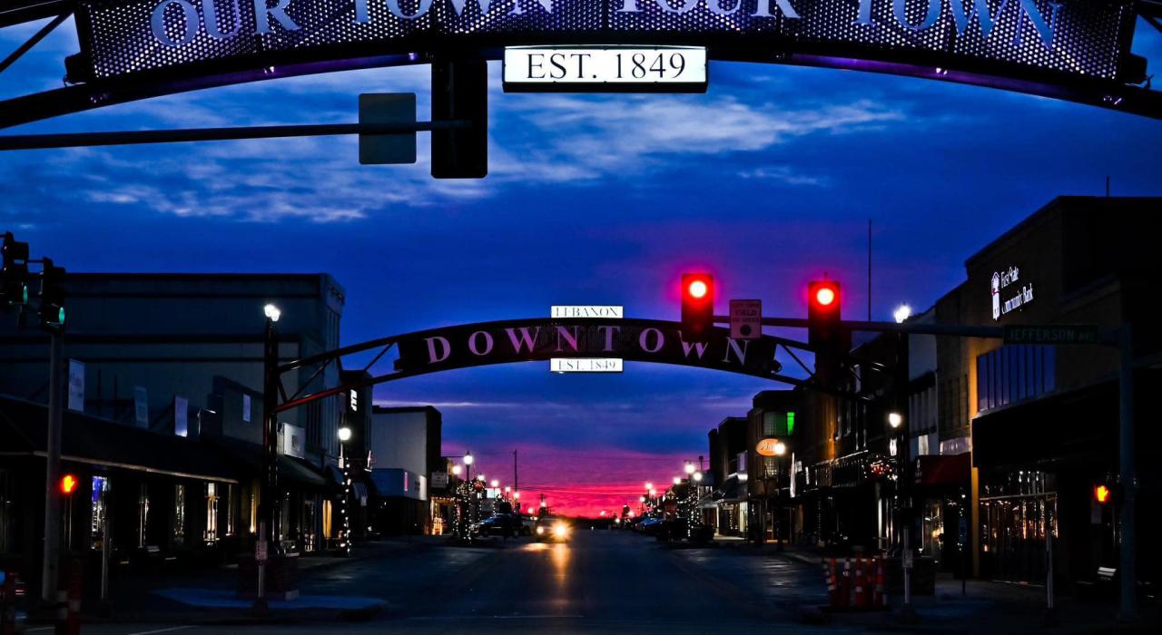 莱巴嫩市中心的绚丽日落 莱巴嫩市中心的绚丽日落