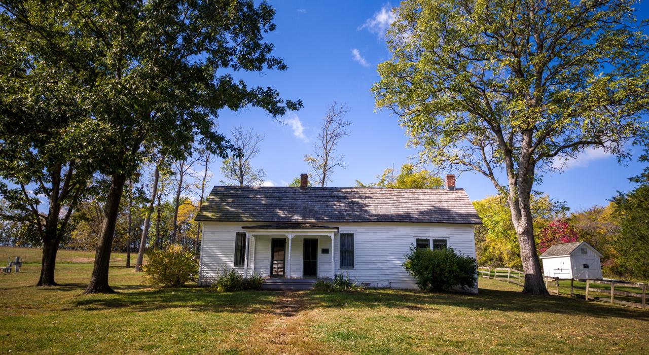 杰西·詹姆斯出生于密苏里州卡尼 杰西·詹姆斯出生于密苏里州卡尼