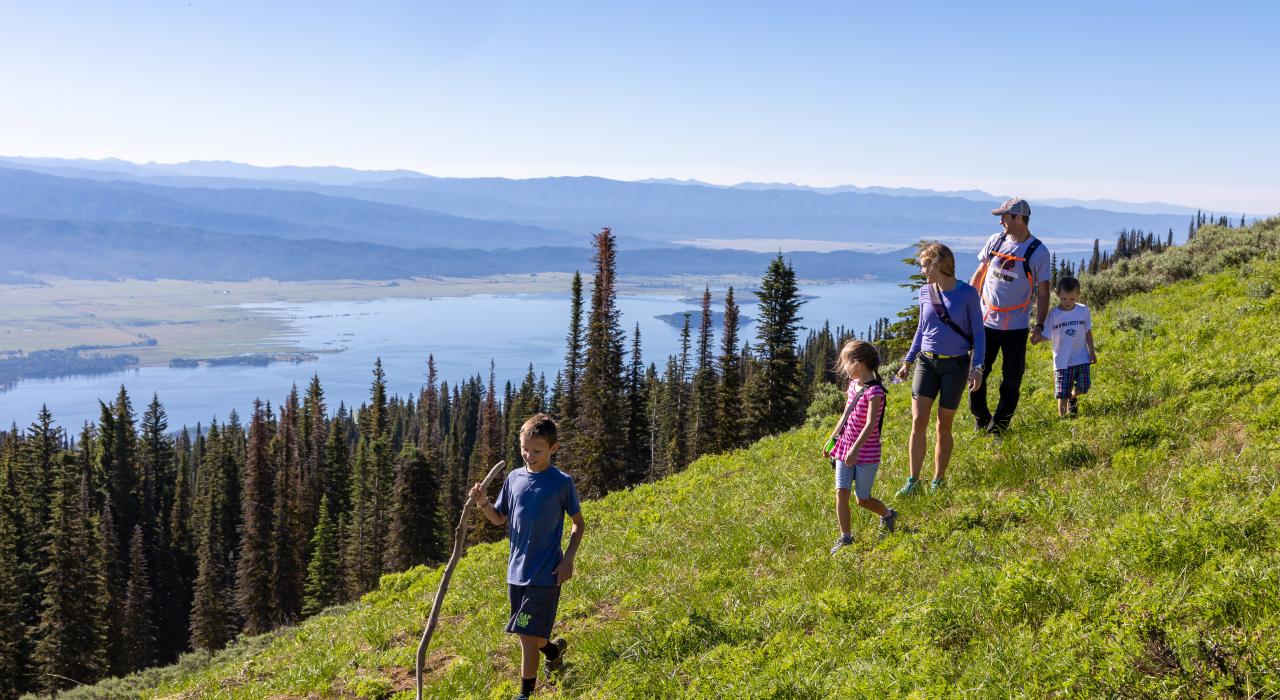 在爱达荷州唐纳利附近的西山徒步 在爱达荷州唐纳利附近的西山徒步