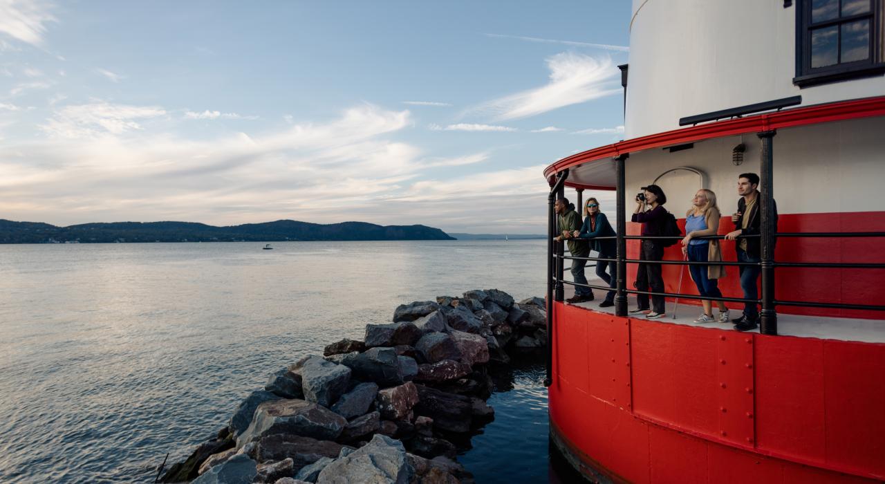 从沉睡谷塔里敦灯塔远眺哈德逊河落日胜景 从沉睡谷塔里敦灯塔远眺哈德逊河落日胜景