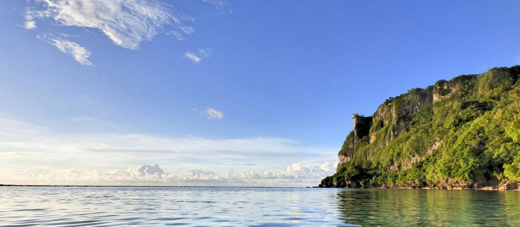 Fafå'I 海滩的平静水面 Fafå'I 海滩的平静水面