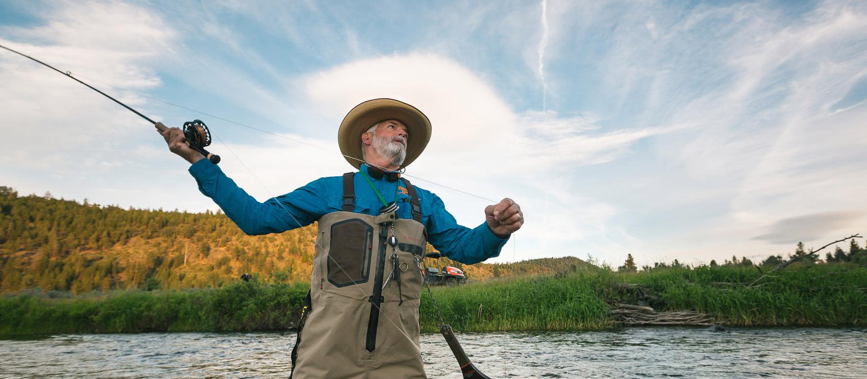 在 Lonesome Duck Ranch 农场体验 Williamson River 河飞绳钓