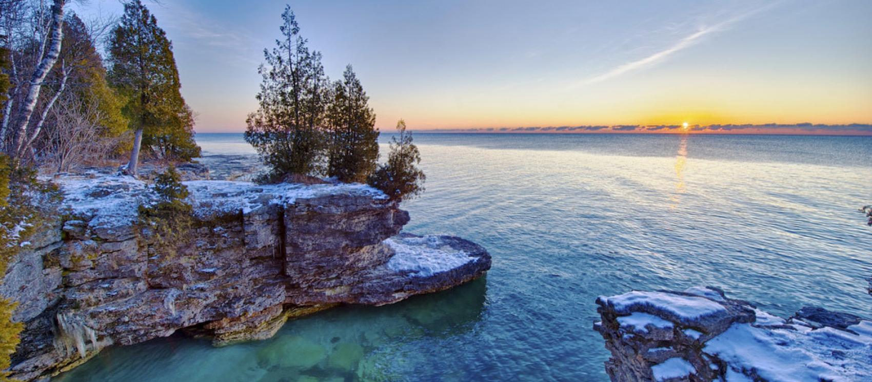 多尔县 Cave Point County Park 县立公园的壮丽美景 多尔县 Cave Point County Park 县立公园的壮丽美景