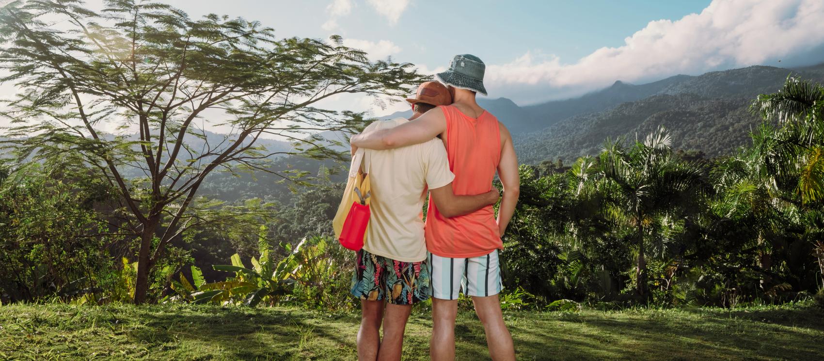 陶醉于郁郁葱葱的中央山脉